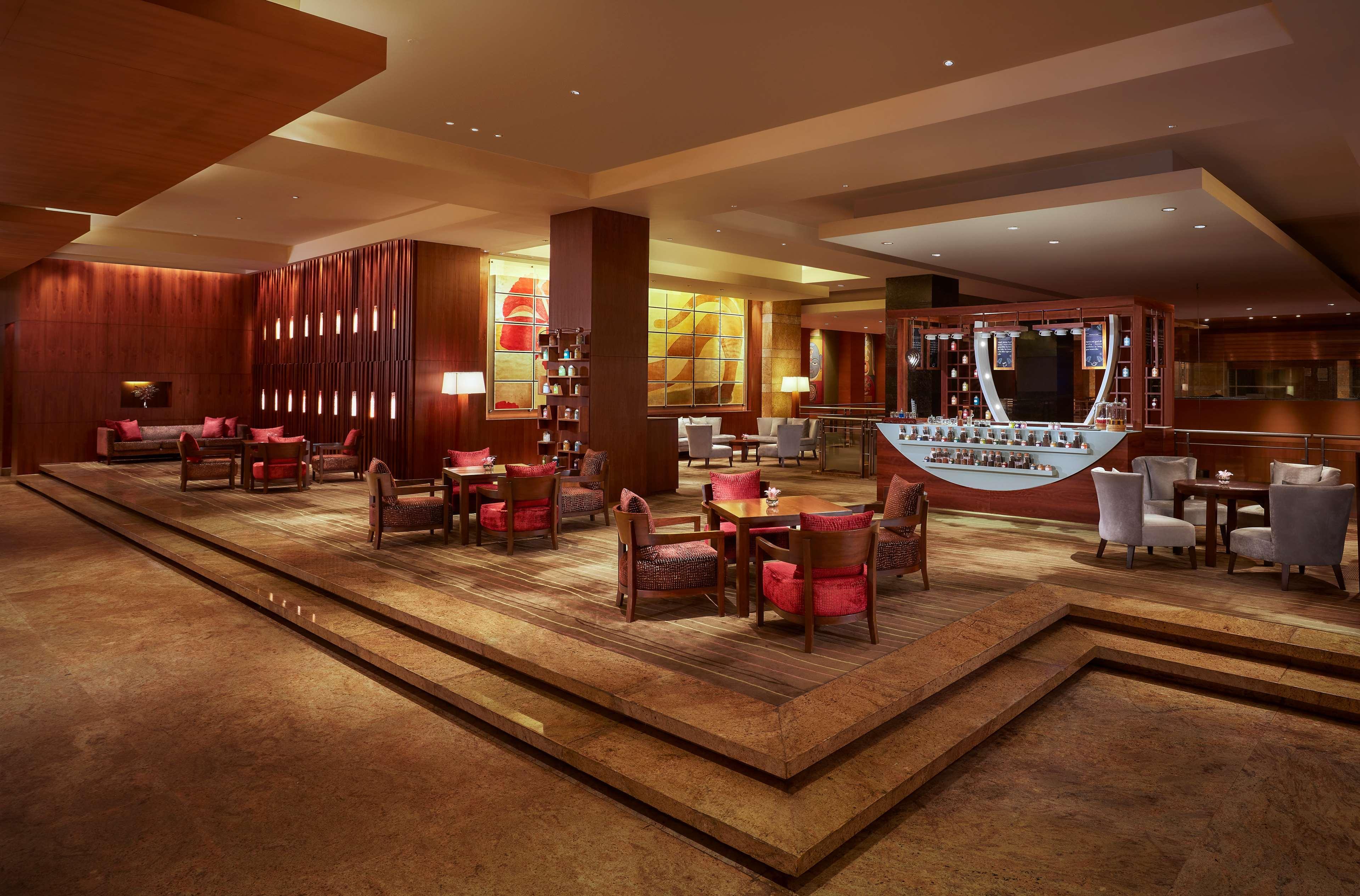 Grand Hyatt Mumbai Hotel And Residences Εξωτερικό φωτογραφία The lobby