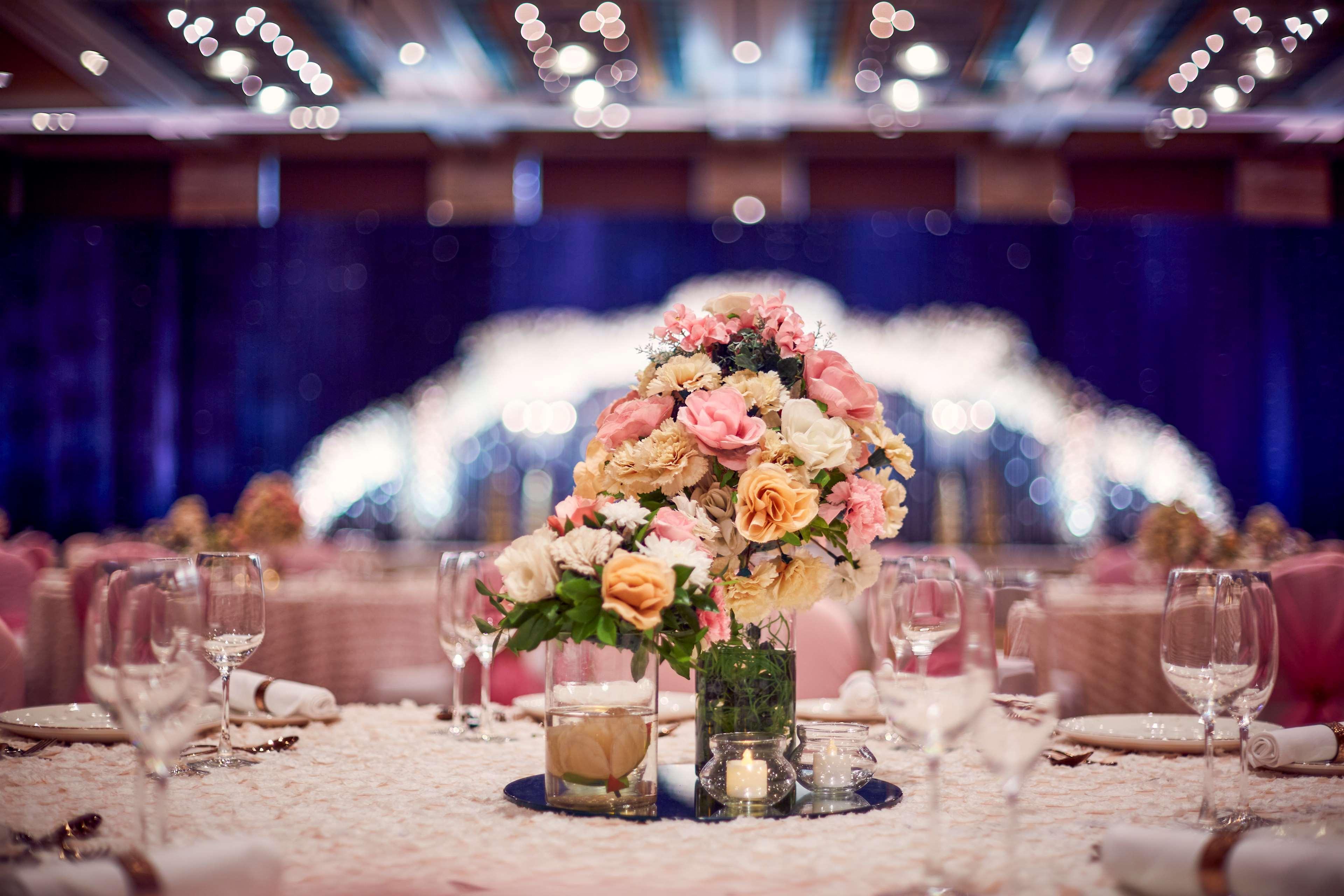 Grand Hyatt Mumbai Hotel And Residences Εξωτερικό φωτογραφία A wedding reception